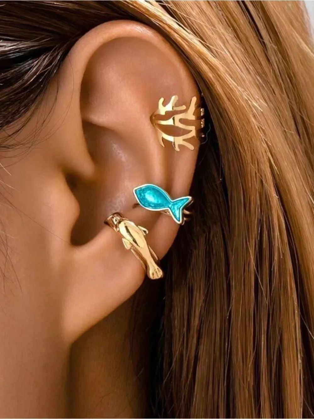 Dolphin ear cuff N2198